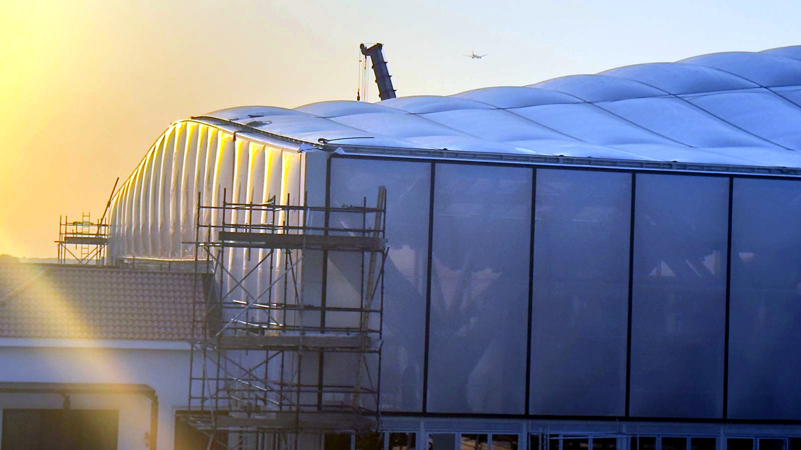ETFE and tensile membrane roof surface experience